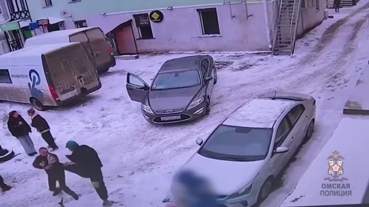 "Набедокурил"