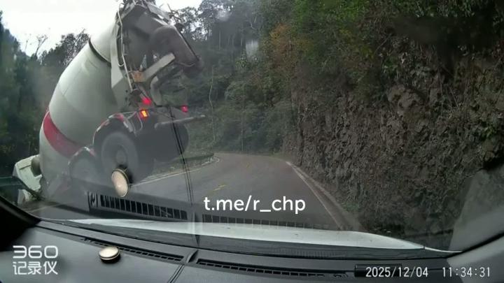 Не боись, мне только спросить!