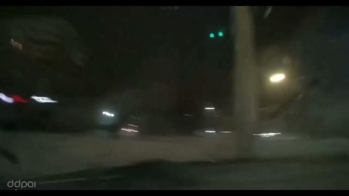 Омск, автомобиль который стал причиной ДТП, скрылся с места происшествия