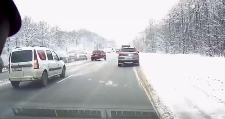 Во Владимире автомобилист не справился с управлением и устроил смертельное ДТП