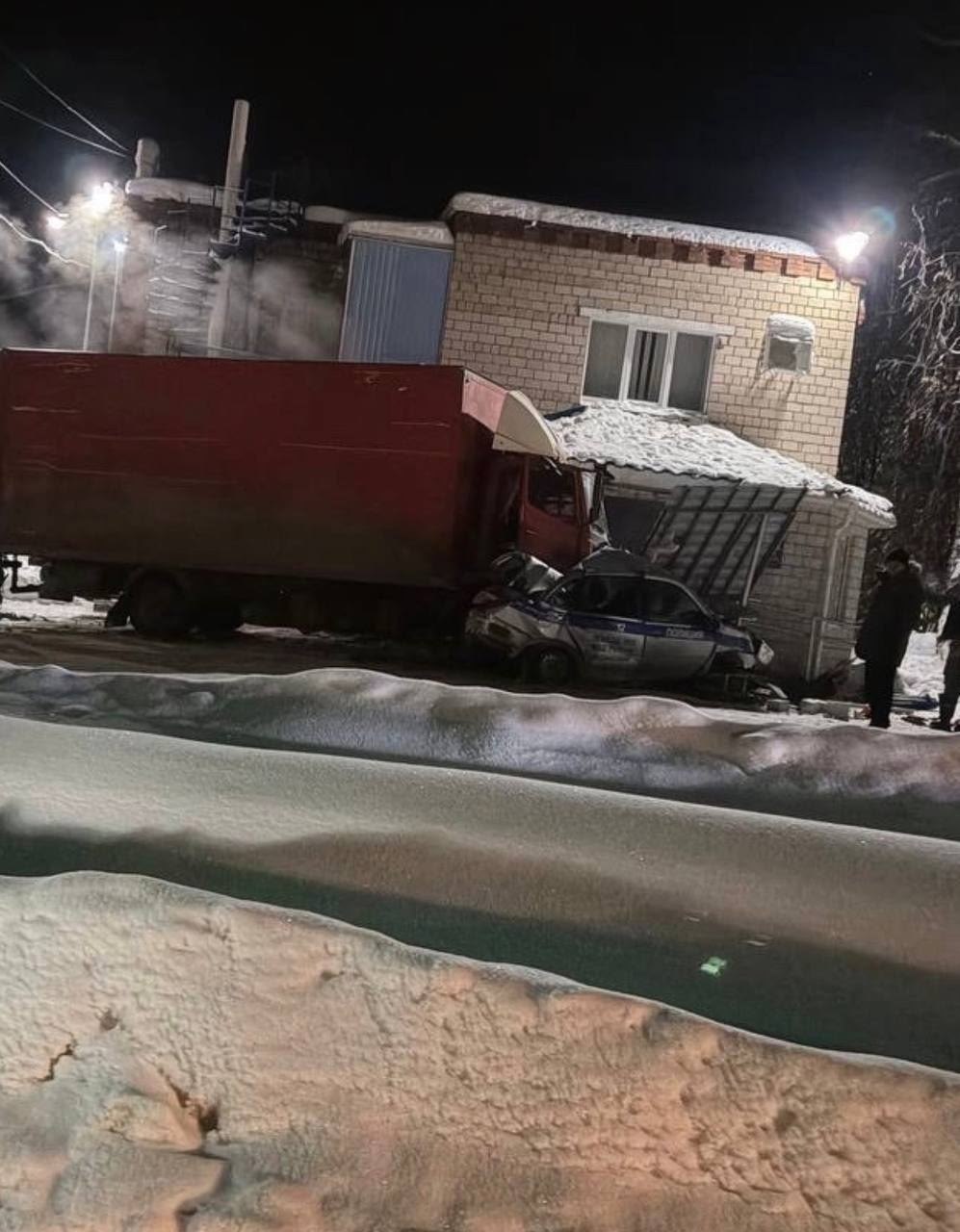 Только скорой не хватает, но ее уже вызвали