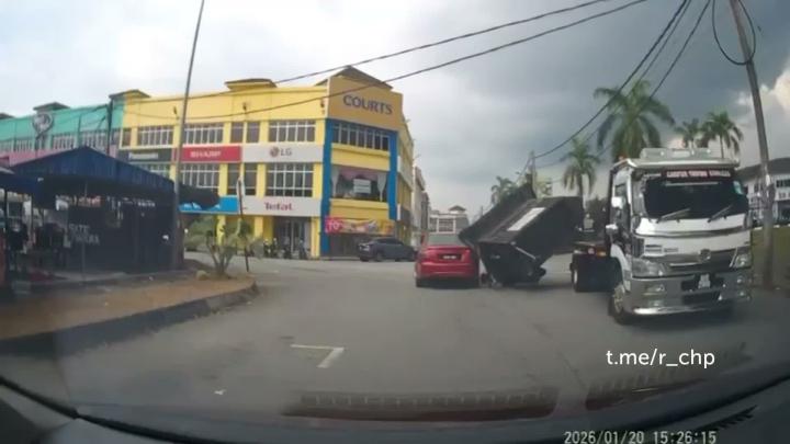 Фастфуд сам тебя найдет