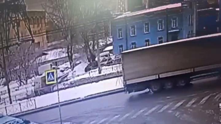 От питерского трамвая еще никто не уходил