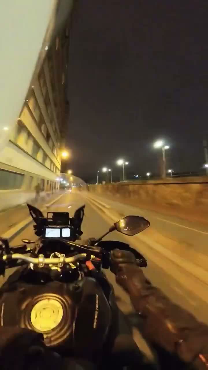 Свежайшее видео погони из Франции, снято непосредственно полицейским